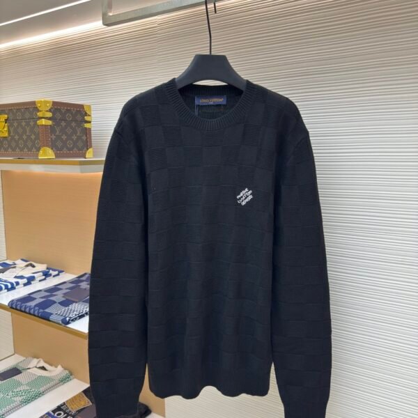 LOUIS VUITTON wool needle bead pullover sweater
