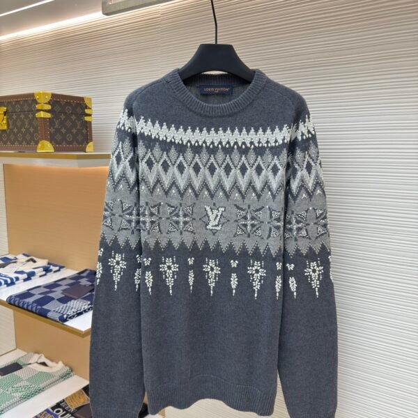 LOUIS VUITTON Full Diamond Snowflake Sweater