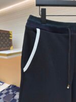 LOUIS VUITTON College Style Logo Embroidered Shorts - Image 8