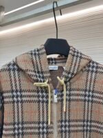 BURBERRY Cotton Blended plaid Zipper cardigan - Image 4
