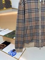 BURBERRY Cotton Blended plaid Zipper cardigan - Image 6