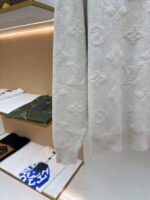 LOUIS VUITTON letter dark embossed sweater - Image 6