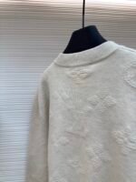 LOUIS VUITTON letter dark embossed sweater - Image 3