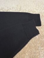 Charlie Luciano dinosaur head sweater - Image 11