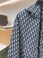 BURBERRY warhorse double-sided cashmere plaid hooded jacket - Image 4