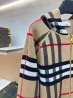 BURBERRY warhorse double-sided cashmere plaid hooded jacket - Image 6