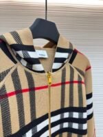 BURBERRY warhorse double-sided cashmere plaid hooded jacket - Image 10