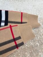 BURBERRY warhorse double-sided cashmere plaid hooded jacket - Image 16