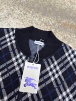 Burberry zip-up sweater - Image 12