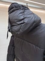 Burberry hooded down jacket with detachable sleeves - Image 9