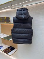 Burberry hooded down jacket with detachable sleeves - Image 4