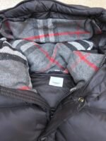 Burberry hooded down jacket with detachable sleeves - Image 19
