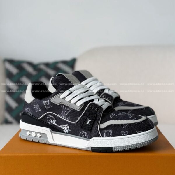 LOUIS VUITTON TRAINER SNEAKERS