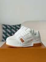 LOUIS VUITTON TRAINER SNEAKERS - Image 2