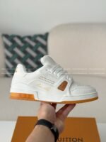 LOUIS VUITTON TRAINER SNEAKERS - Image 11