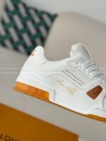 LOUIS VUITTON TRAINER SNEAKERS - Image 10