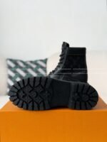 LOUIS VUITTON RANGER LEATHER ANKLE BOOTS - Image 9