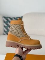 LOUIS VUITTON RANGER LEATHER ANKLE BOOTS - Image 8