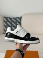 LOUIS VUITTON TRAINER SNEAKERS - Image 11