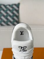 LOUIS VUITTON TRAINER SNEAKERS - Image 9