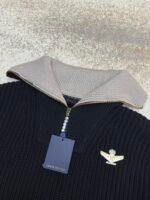 Louis Vuitton Pearl Aviator Brooch Lapel Sweater - Image 13