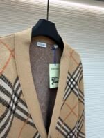 Burberry V-neck wool knit cardigan - Image 16