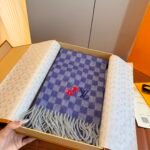 Louis Vuitton New Cashmere Cherry Scarf / Specification Size: 30*180cm - Image 9