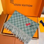 Louis Vuitton New Cashmere Cherry Scarf / Specification Size: 30*180cm - Image 10