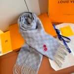 Louis Vuitton New Cashmere Cherry Scarf / Specification Size: 30*180cm - Image 8
