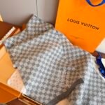 LV Louis Vuitton new checkerboard scarf / Specification size: 30*180cm - Image 3