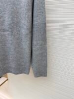 Chanel satchel button long-sleeved sweater - Image 8