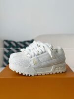 LOUIS VUITTON TRAINER SNEAKERS - Image 2