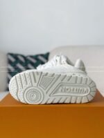 LOUIS VUITTON TRAINER SNEAKERS - Image 13