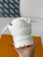 LOUIS VUITTON TRAINER SNEAKERS - Image 4