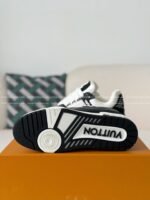 LOUIS VUITTON TRAINER SNEAKERS - Image 11
