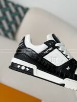 LOUIS VUITTON TRAINER SNEAKERS - Image 9