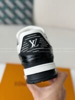 LOUIS VUITTON TRAINER SNEAKERS - Image 4