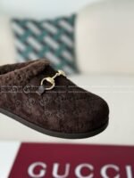 Gucci Toe-Covering Slippers - Image 7