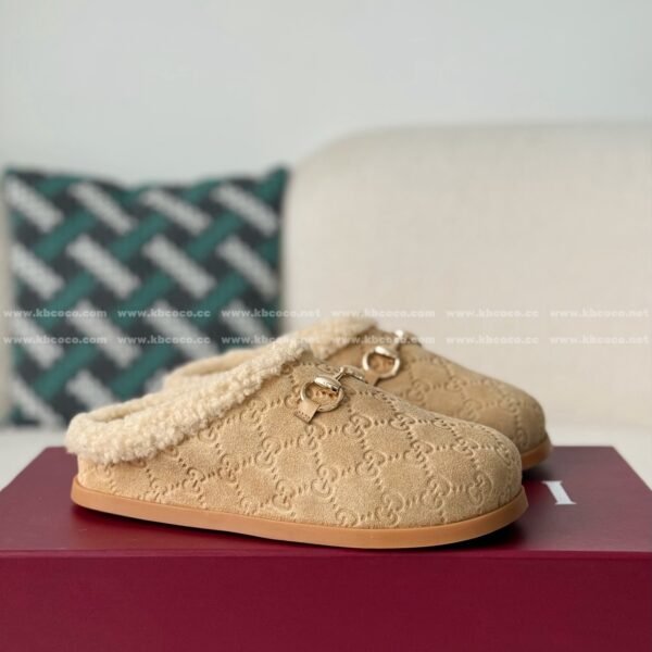 Gucci Toe-Covering Slippers