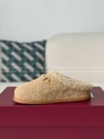 Gucci Toe-Covering Slippers - Image 10