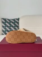 Gucci Toe-Covering Slippers - Image 9