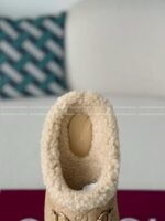 Gucci Toe-Covering Slippers - Image 6