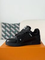 LOUIS VUITTON TRAINER SNEAKERS - Image 4