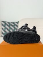 LOUIS VUITTON TRAINER SNEAKERS - Image 12