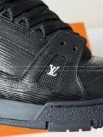 LOUIS VUITTON TRAINER SNEAKERS - Image 6