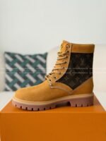 LOUIS VUITTON RANGER LEATHER ANKLE BOOTS - Image 4