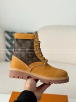 LOUIS VUITTON RANGER LEATHER ANKLE BOOTS - Image 11