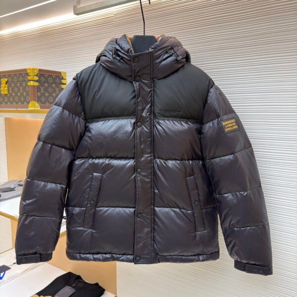 Burberry logo intarsia down jacket