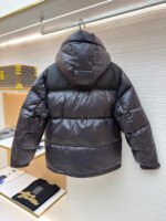 Burberry logo intarsia down jacket - Image 3