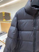 Moncler patch-branded down jackets - Image 5